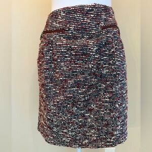 #145 Beautiful LOFT Red and White Tweed Pencil Skirt with pockets. Size 6